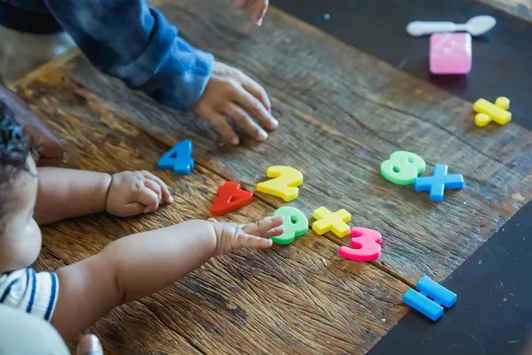 Formation aux premiers secours enfant et nourrisson destinée aux professionnels de la petite enfance et aux parents.
